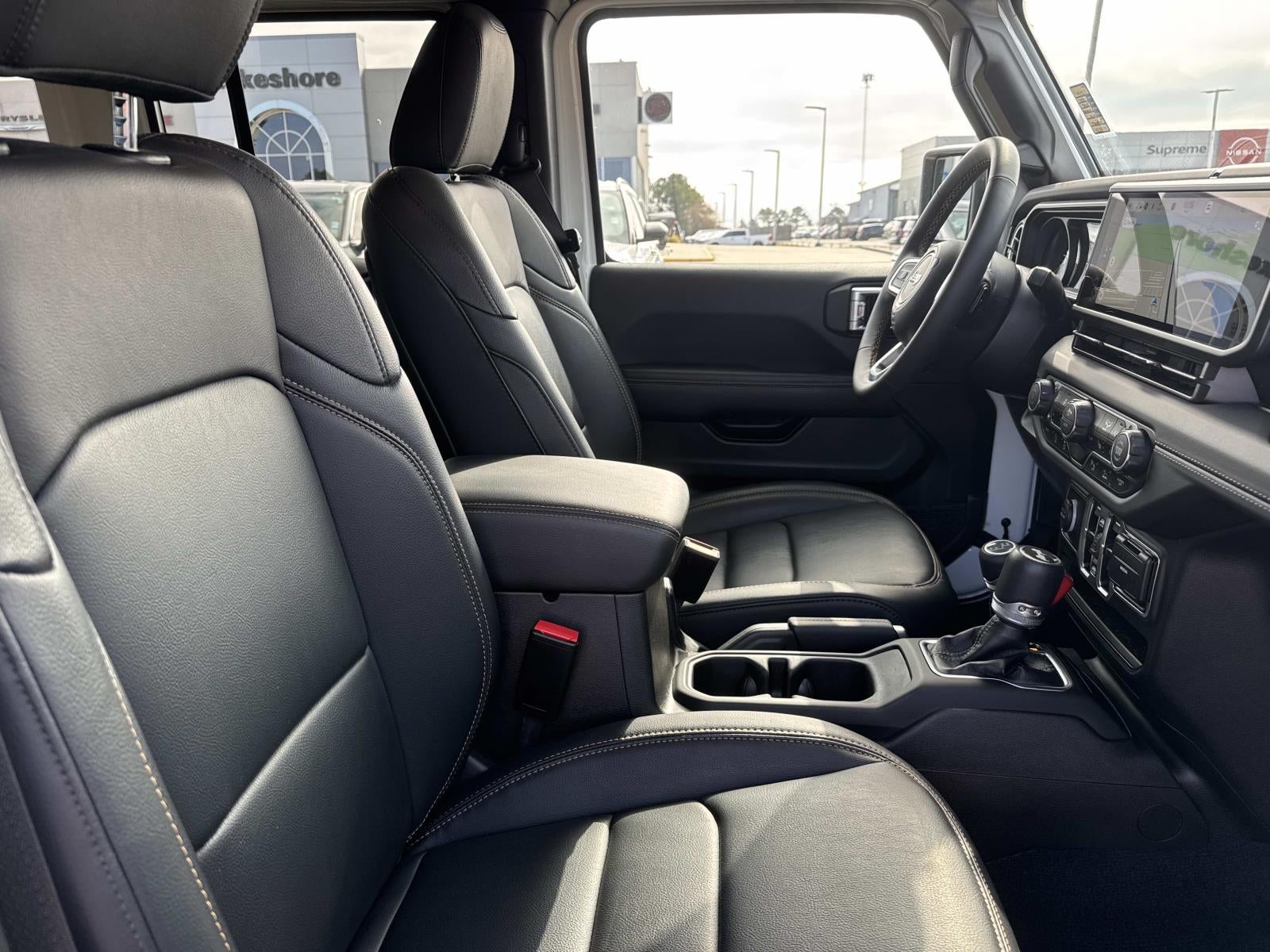 2024 Jeep Wrangler 4-Door Sahara 4x4