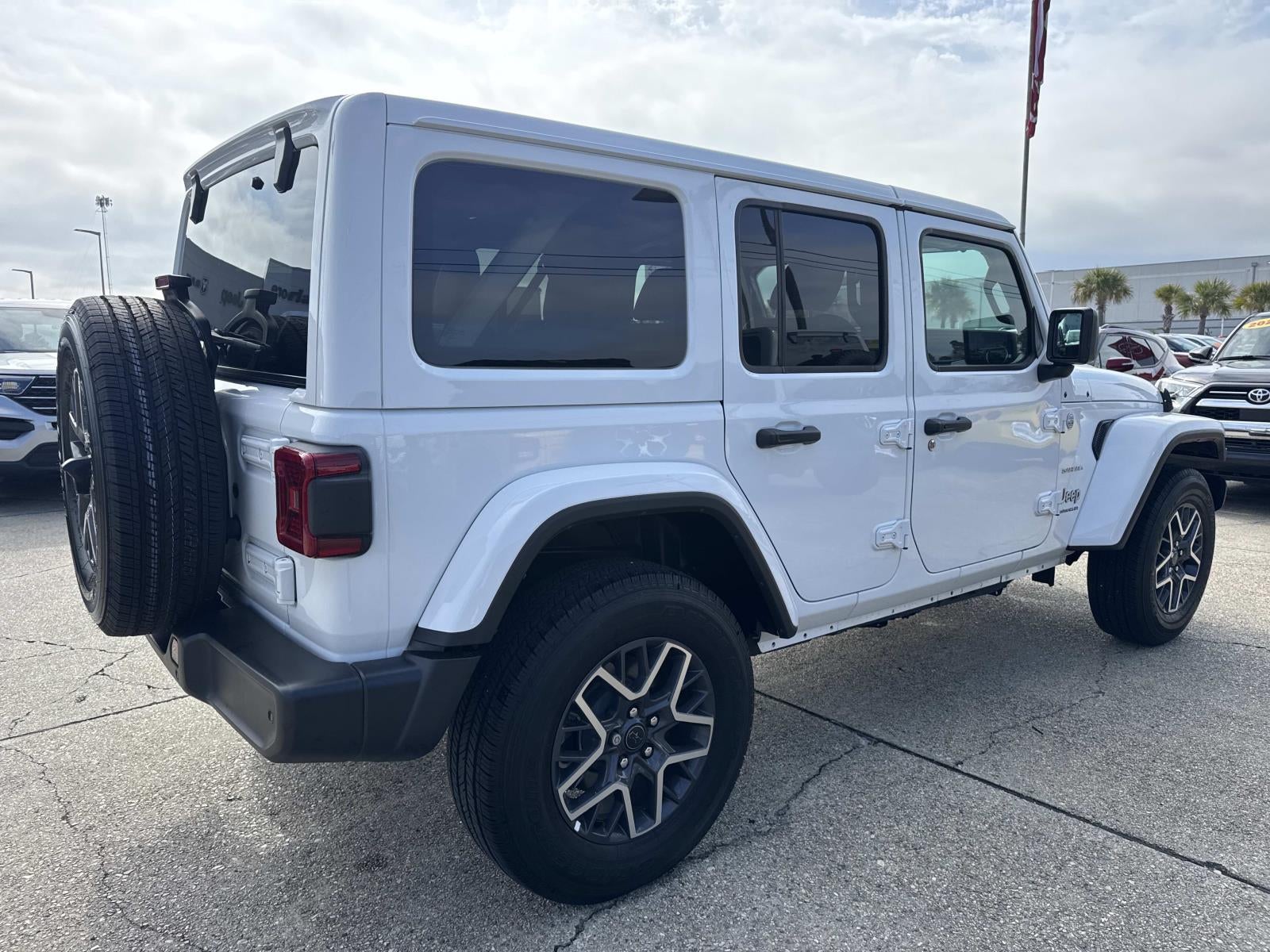 2024 Jeep Wrangler 4-Door Sahara 4x4