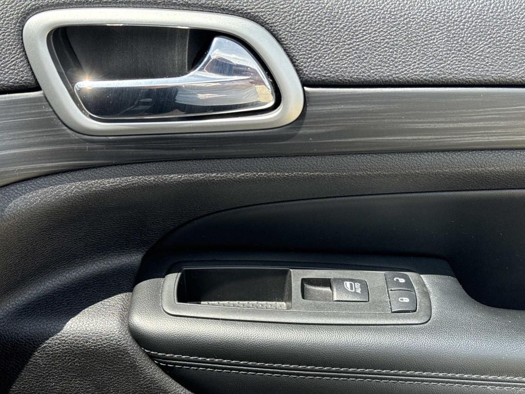 2019 Jeep Grand Cherokee Laredo E 4x2