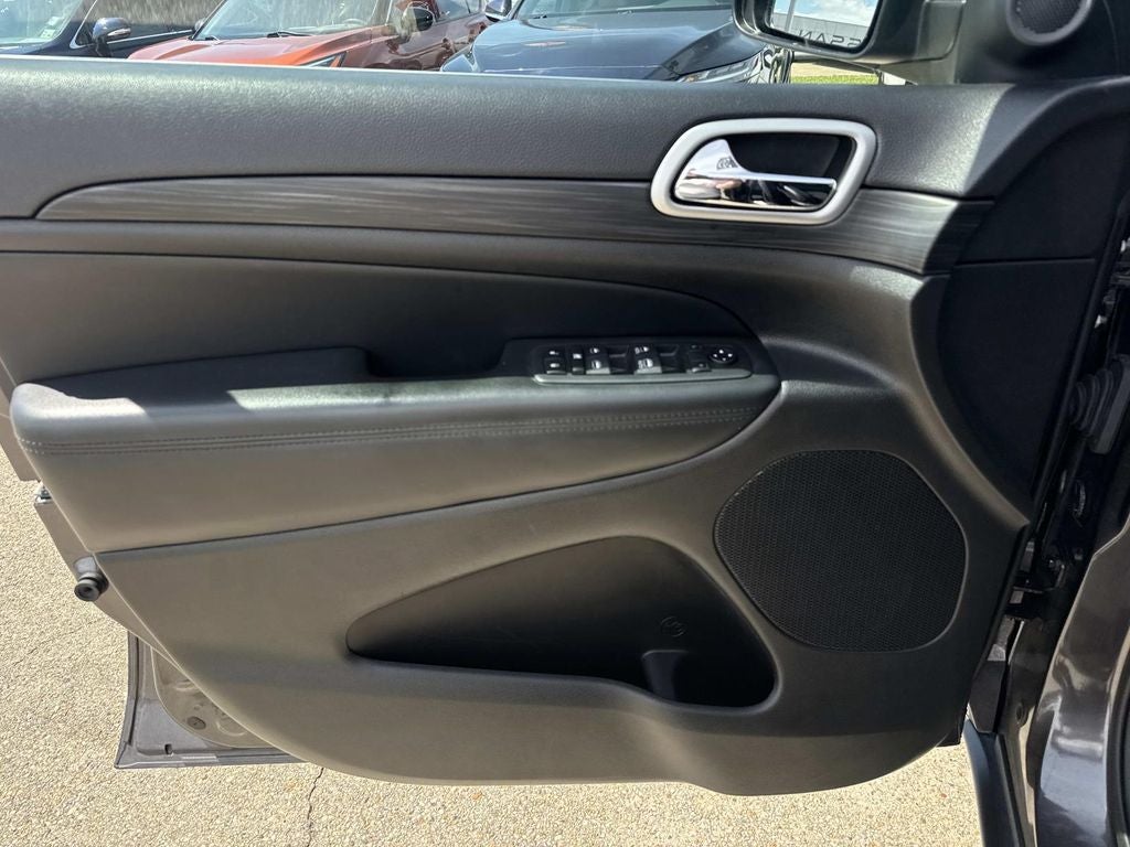 2019 Jeep Grand Cherokee Laredo E 4x2