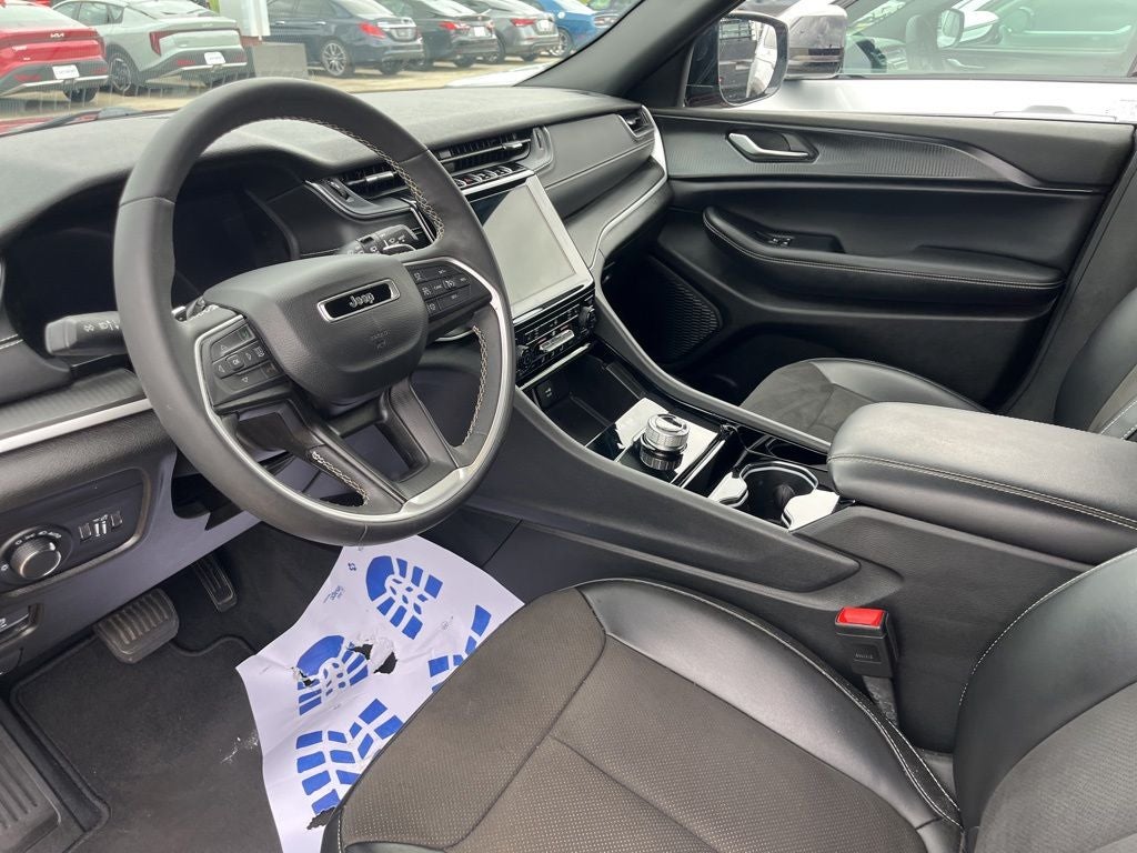 2023 Jeep Grand Cherokee Altitude 4x2