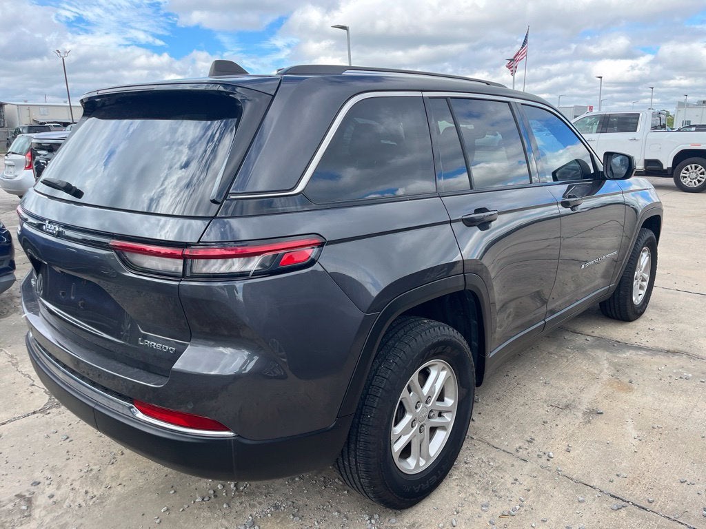 2023 Jeep Grand Cherokee Laredo