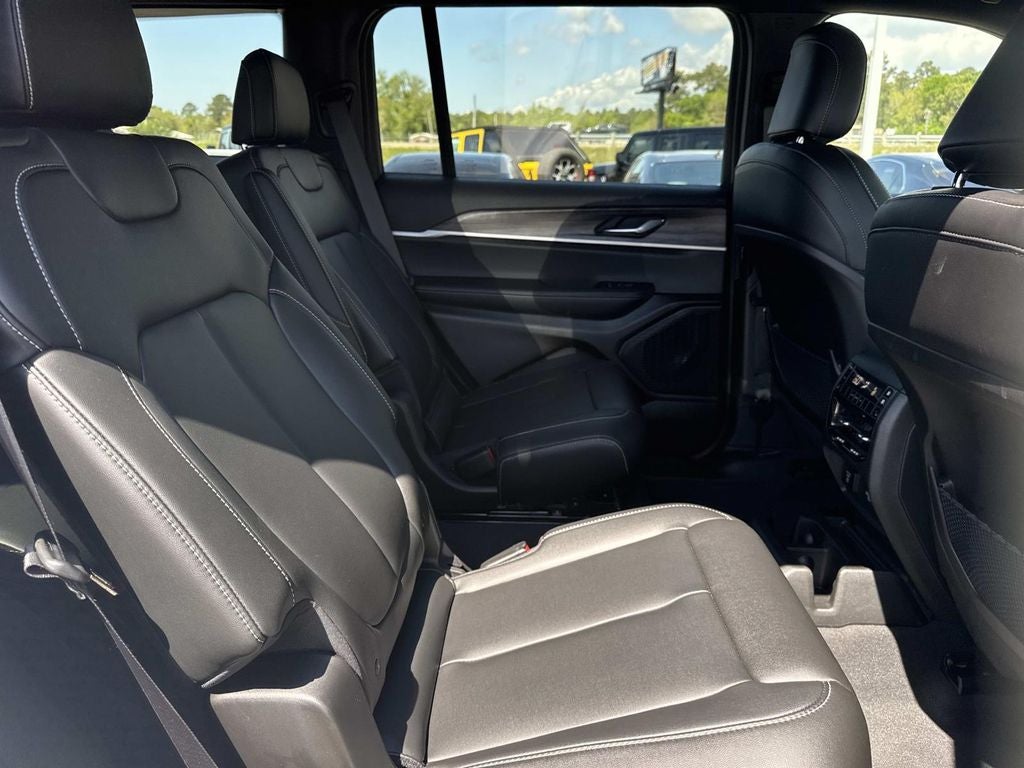2025 Jeep Grand Cherokee L Limited 4x2