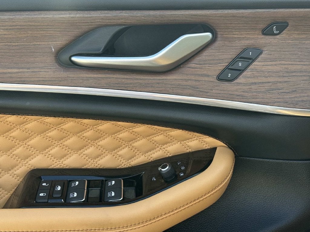 2024 Jeep Grand Cherokee L Summit