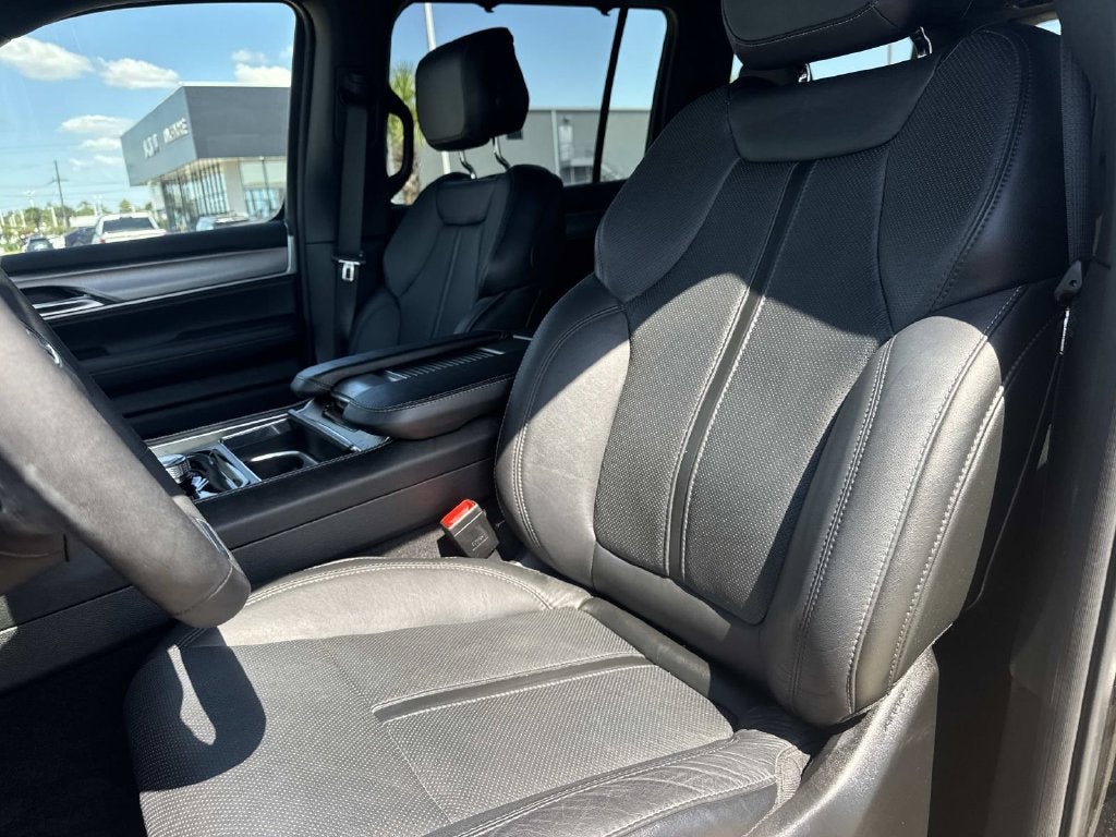 2023 Jeep Wagoneer Series II