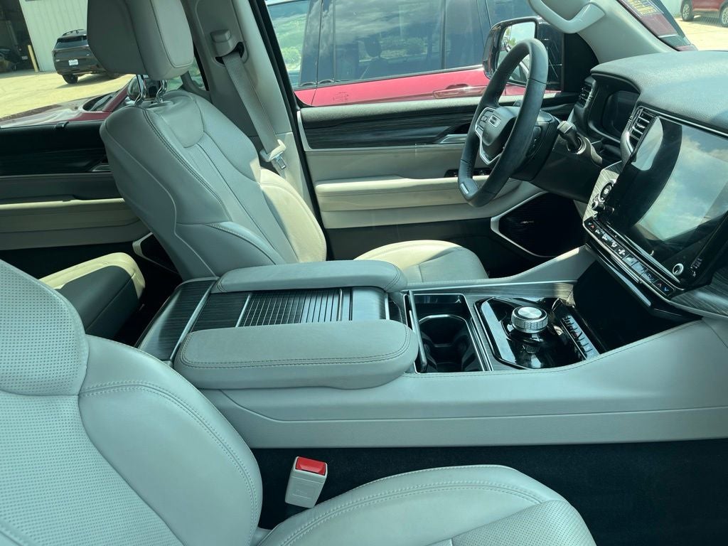 2023 Jeep Wagoneer Series II