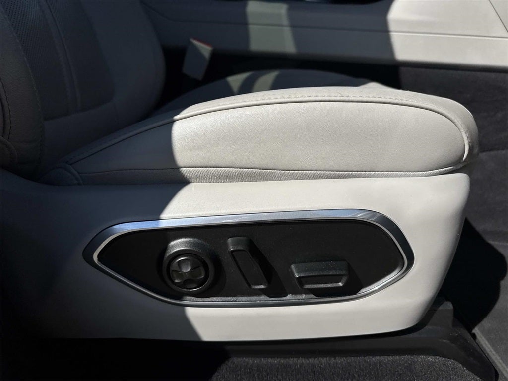 2022 Jeep Wagoneer Series III 4x2