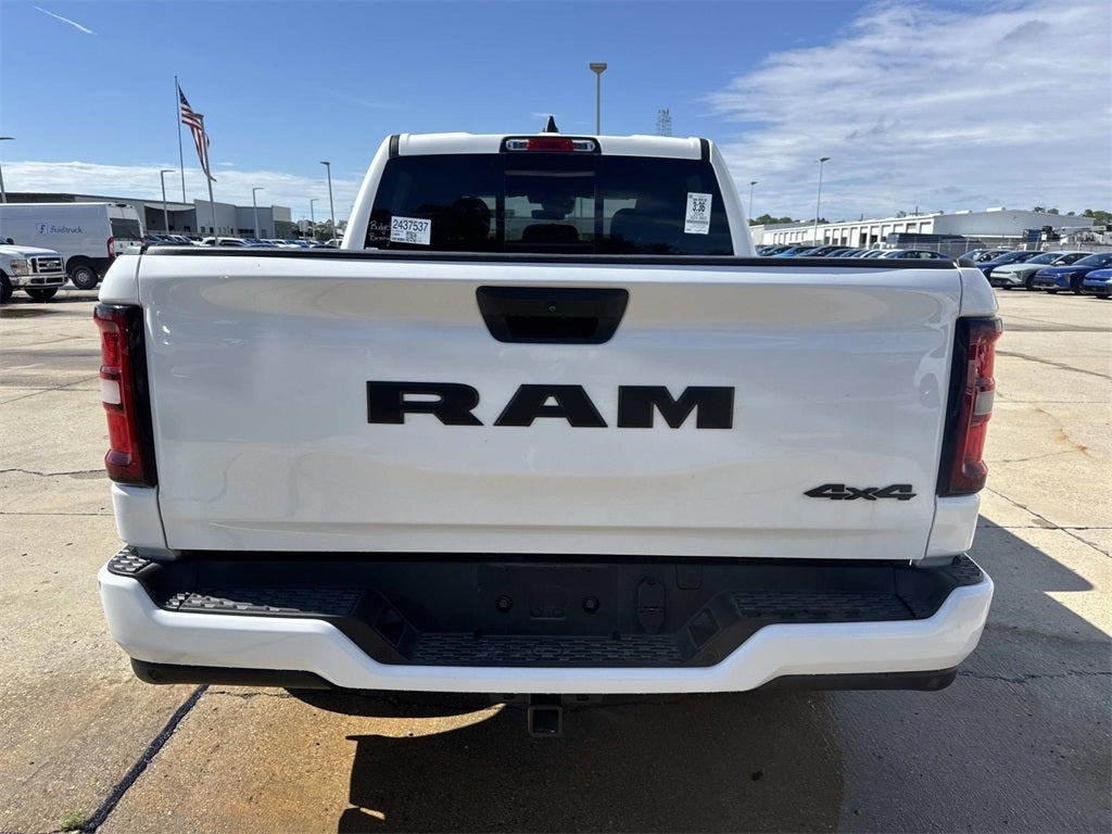 2025 RAM 1500 Tradesman Crew Cab 4x4 5'7' Box