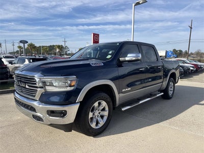 2020 RAM 1500 Laramie Crew Cab 4x4 5'7' Box