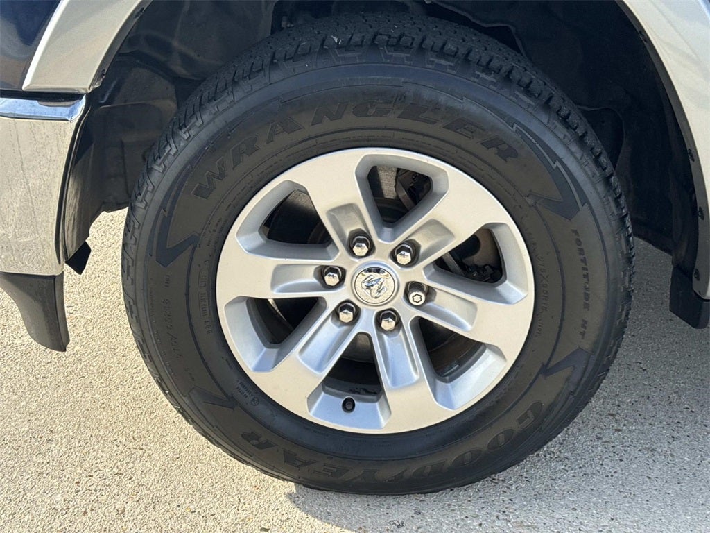 2020 RAM 1500 Laramie Crew Cab 4x4 5'7' Box