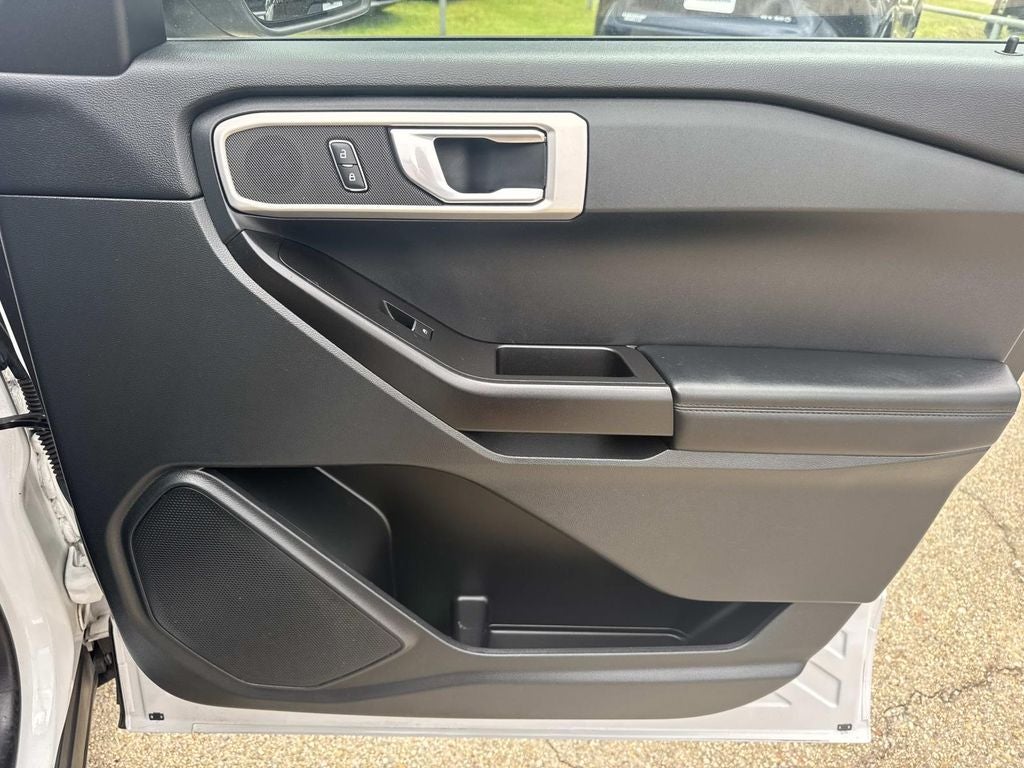 2021 Ford Explorer Base