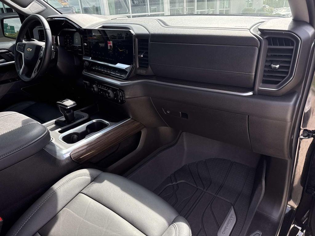 2025 Chevrolet Silverado 1500 2WD Double Cab Standard Bed LT