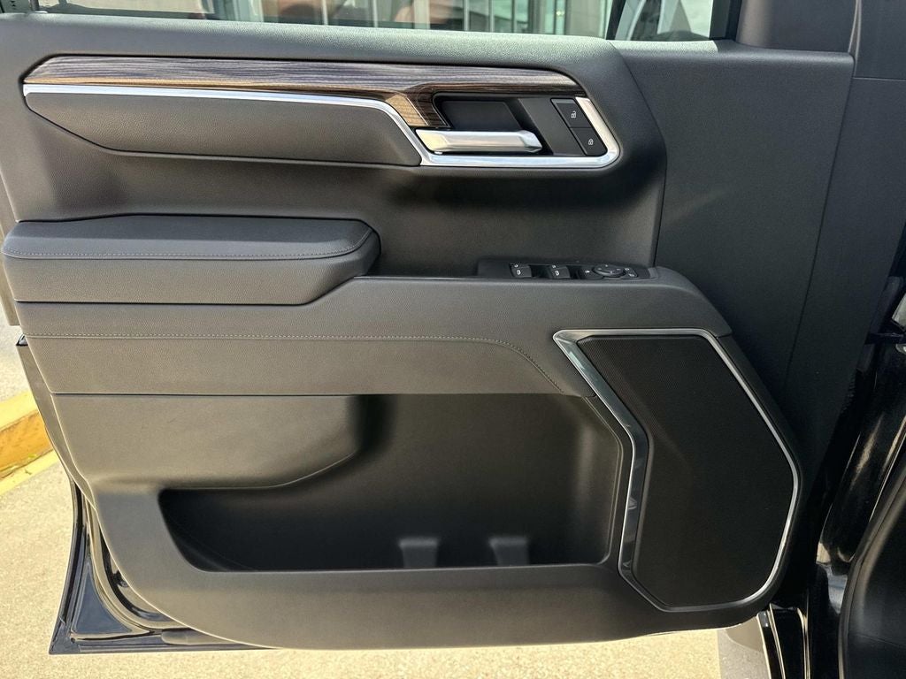 2025 Chevrolet Silverado 1500 2WD Double Cab Standard Bed LT