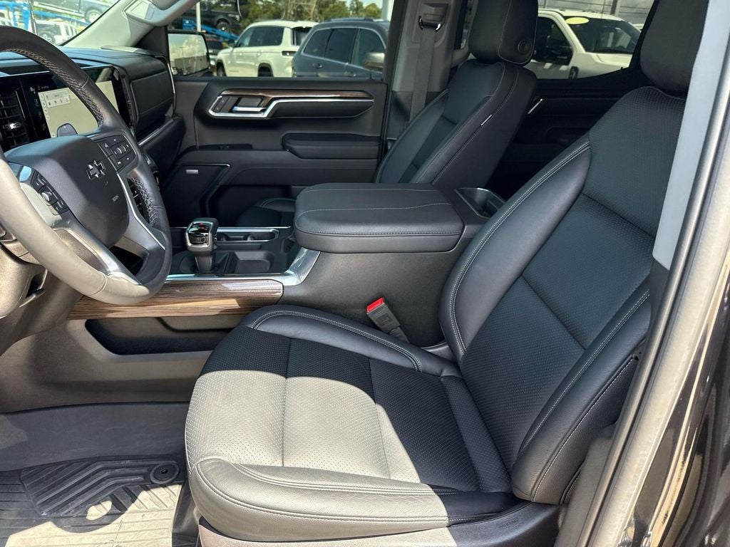 2024 Chevrolet Silverado 1500 4WD Crew Cab Short Bed RST