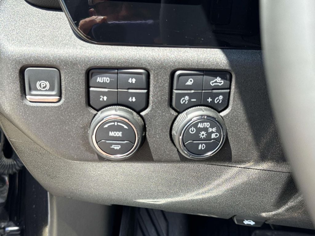 2024 Chevrolet Silverado 1500 4WD Crew Cab Short Bed RST