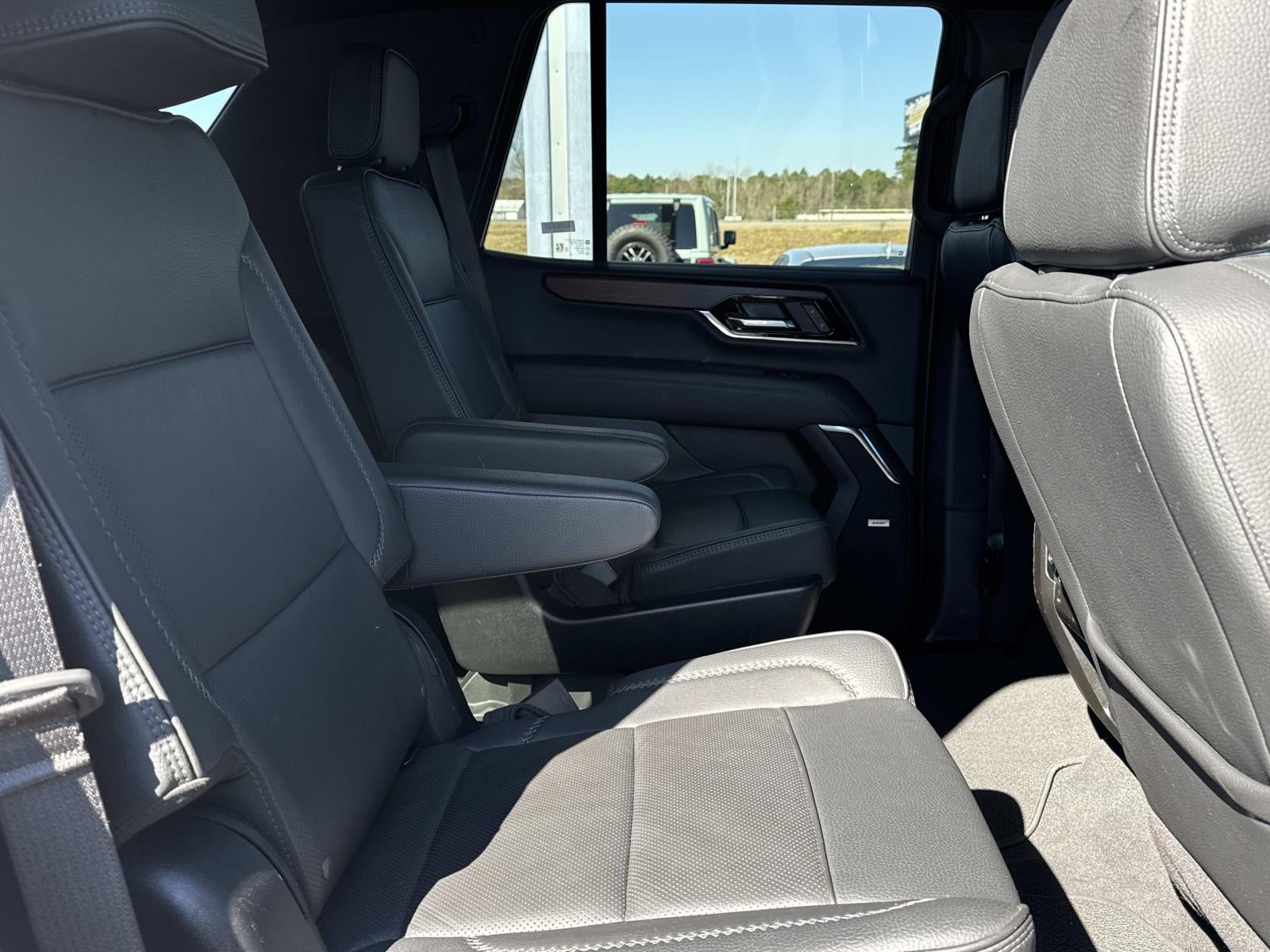 2025 GMC Yukon 4WD Denali