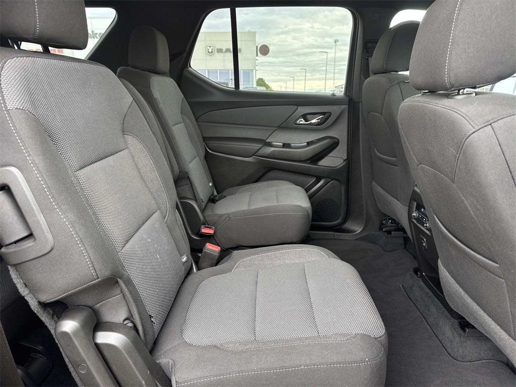 2023 Chevrolet Traverse FWD LT Cloth