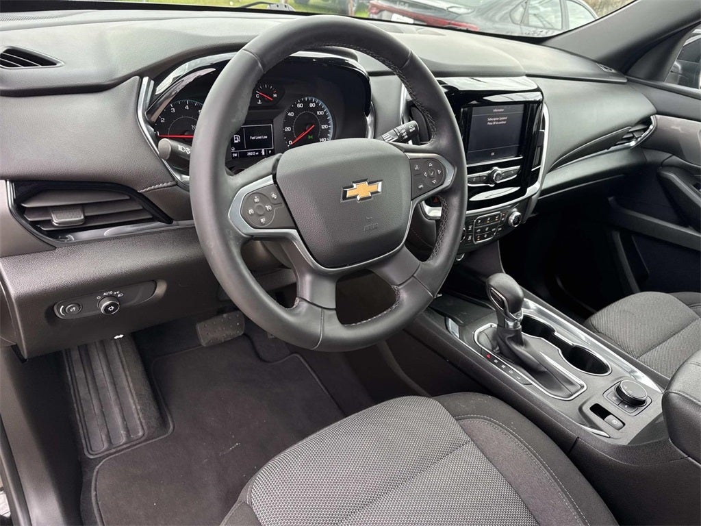 2023 Chevrolet Traverse FWD LT Cloth