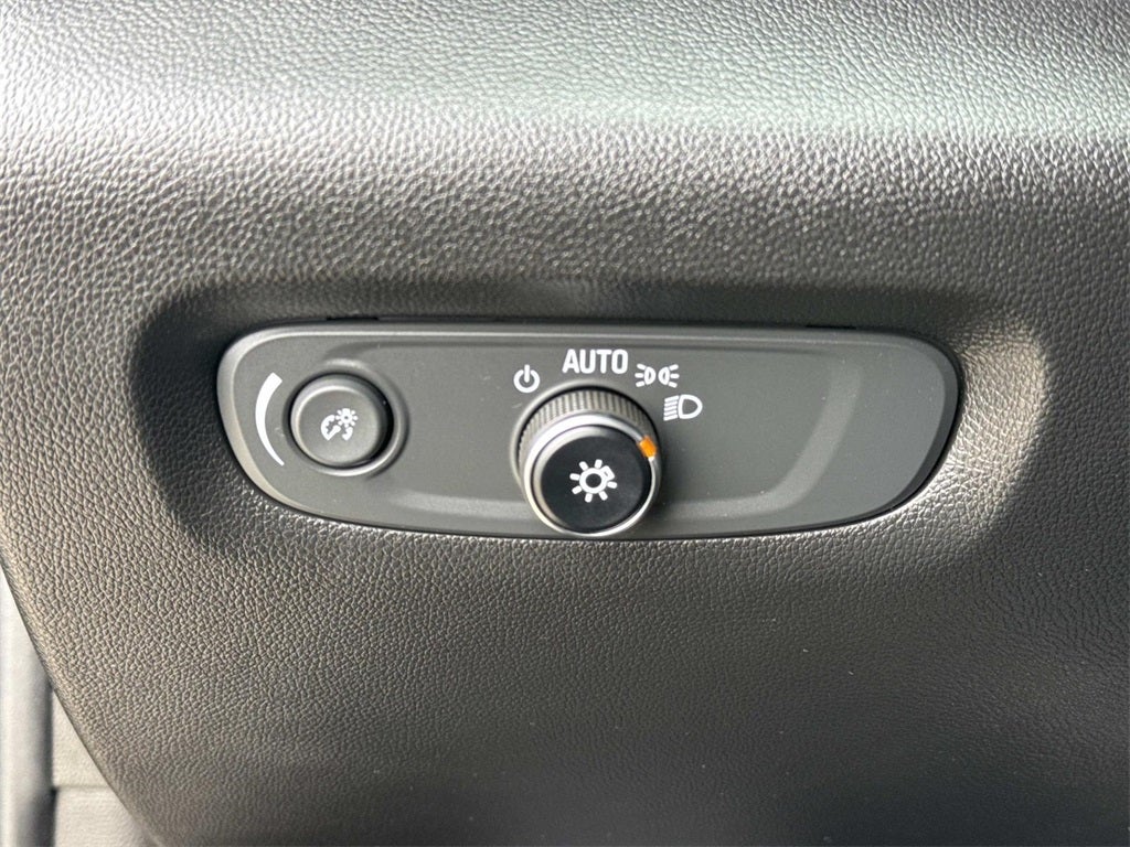 2023 Chevrolet Traverse FWD LT Cloth