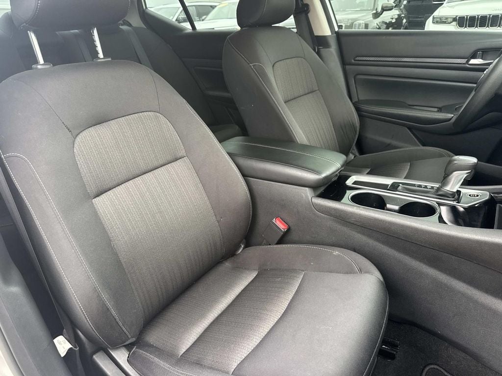2024 Nissan Altima SV FWD