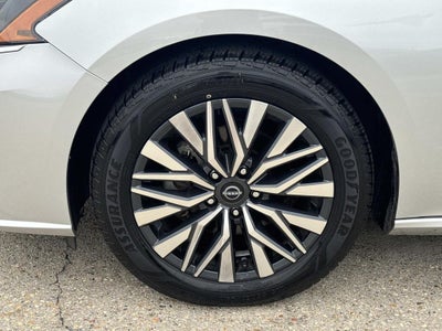 2024 Nissan Altima SV FWD
