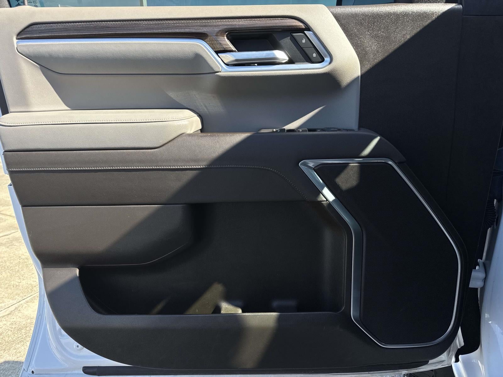 2022 Chevrolet Silverado 1500 4WD Crew Cab Short Bed RST