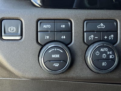 2022 Chevrolet Silverado 1500 4WD Crew Cab Short Bed RST