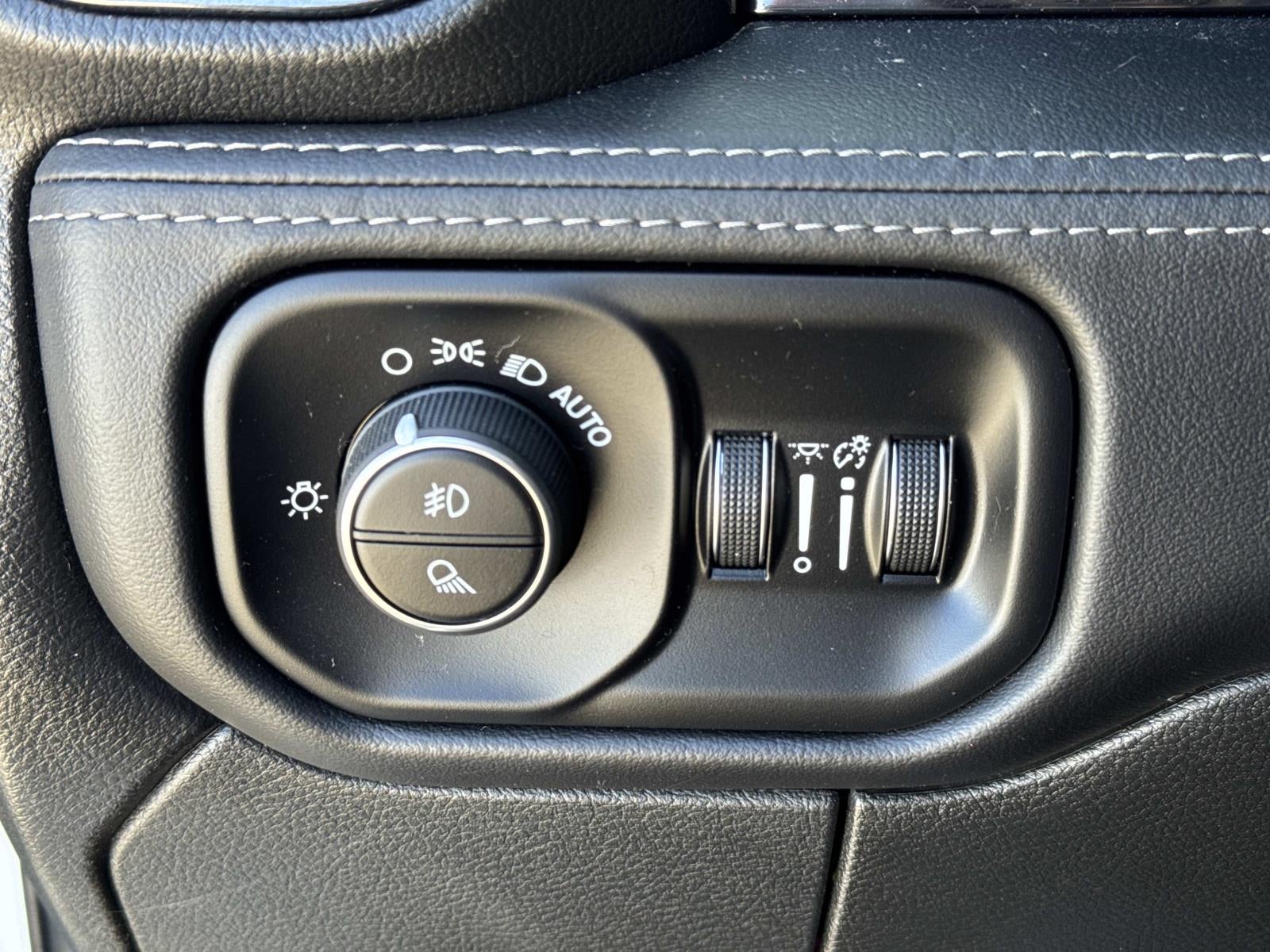 2025 RAM Ram 3500 Limited Mega Cab 4x4 6'4' Box