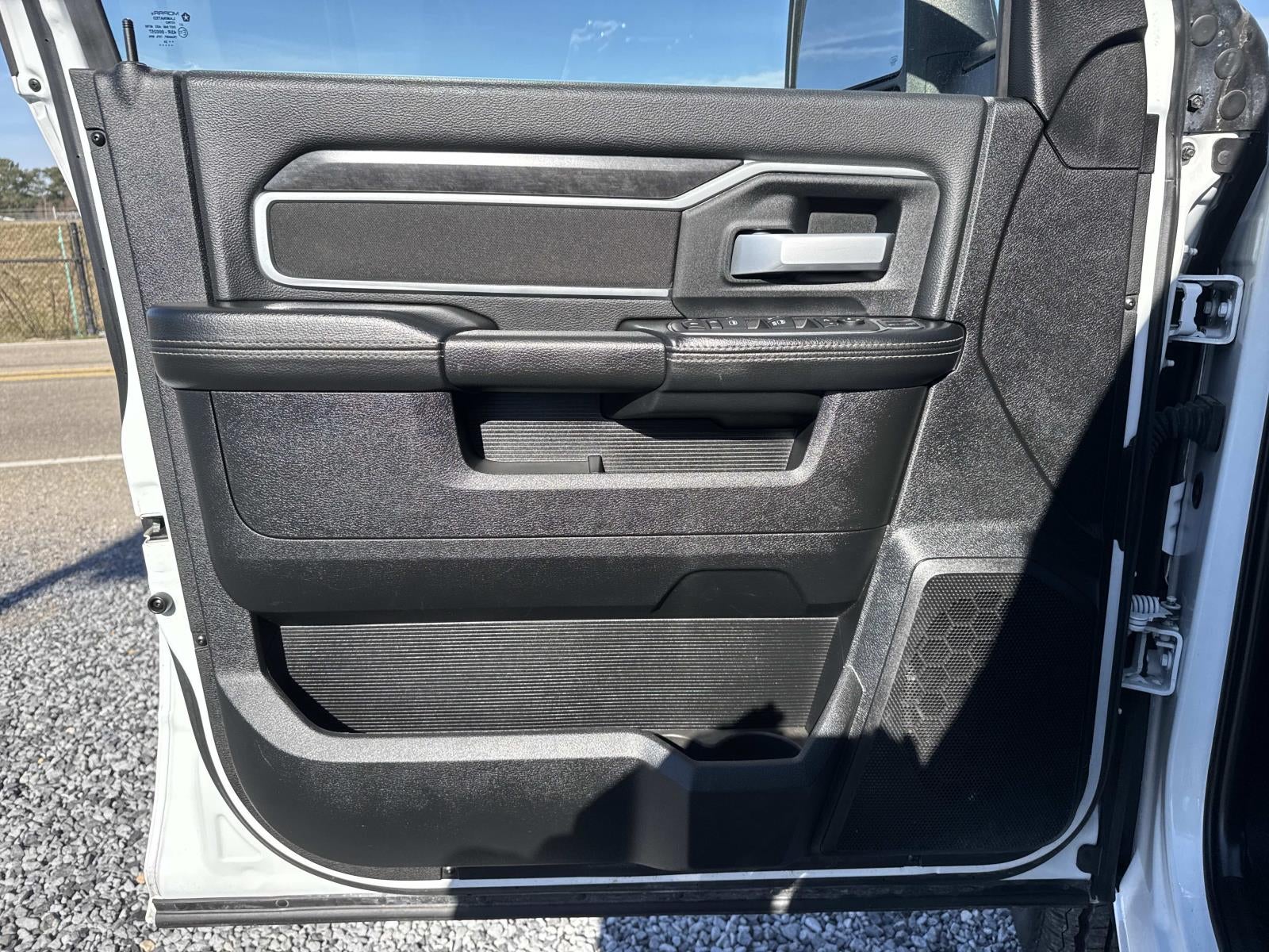 2024 RAM Ram 3500 Big Horn Crew Cab 4x4 8' Box