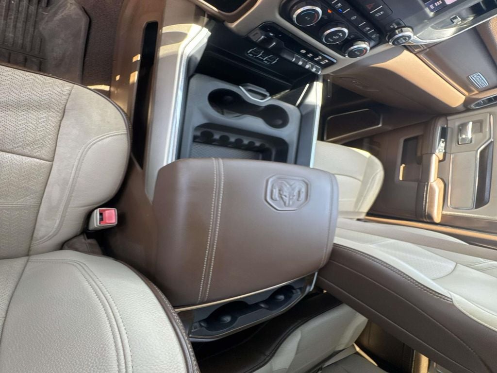 2022 RAM Ram 3500 Laramie Crew Cab 4x4 8' Box