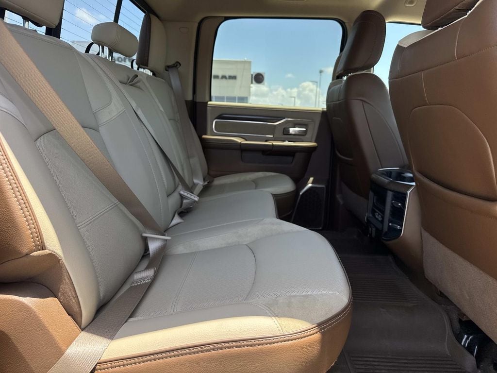 2022 RAM Ram 3500 Laramie Crew Cab 4x4 8' Box