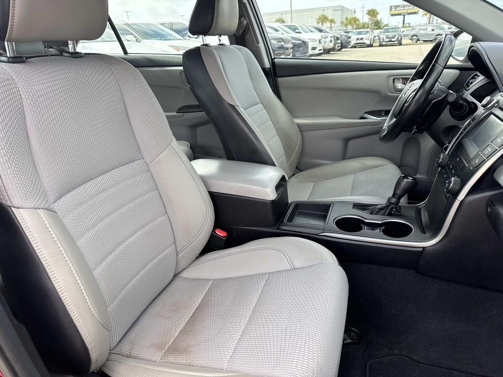 2016 Toyota Camry SE