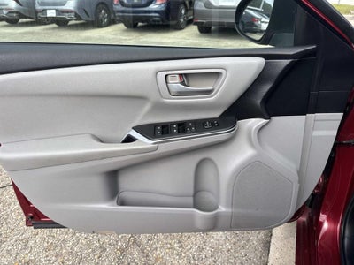 2016 Toyota Camry SE