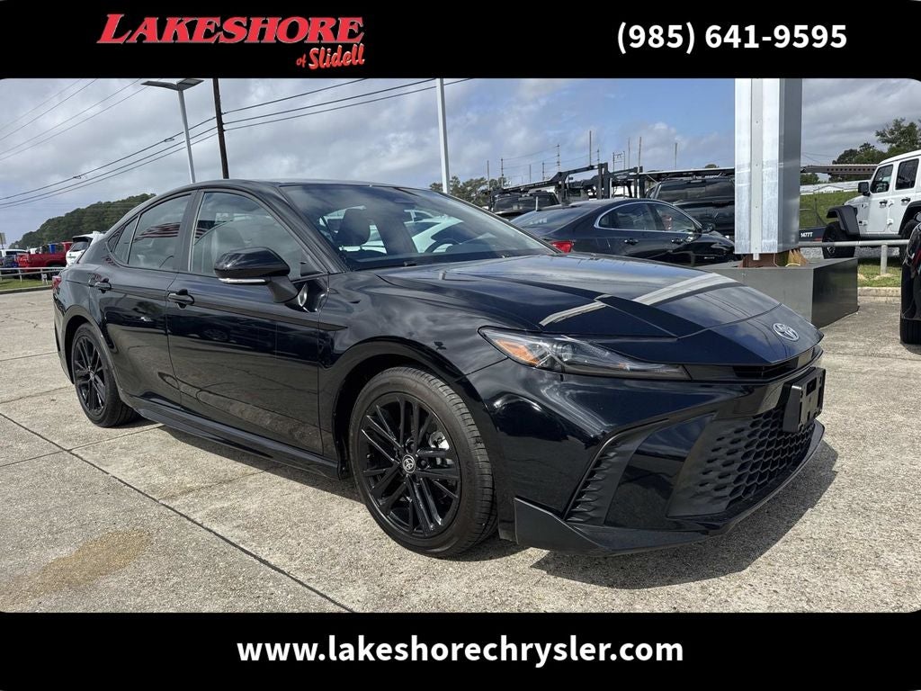 2025 Toyota Camry SE