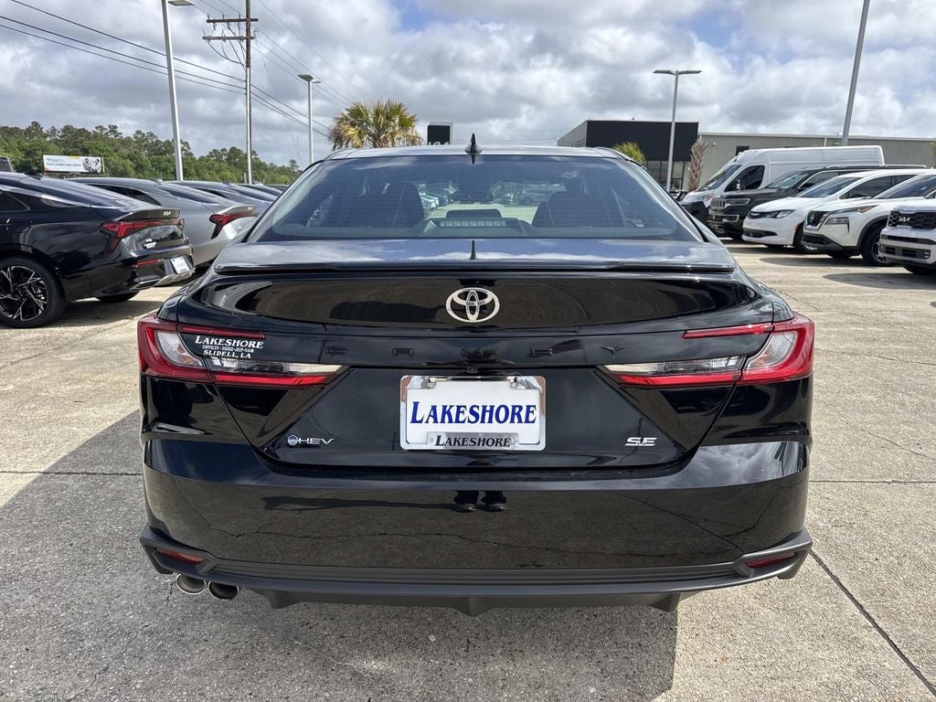 2025 Toyota Camry SE