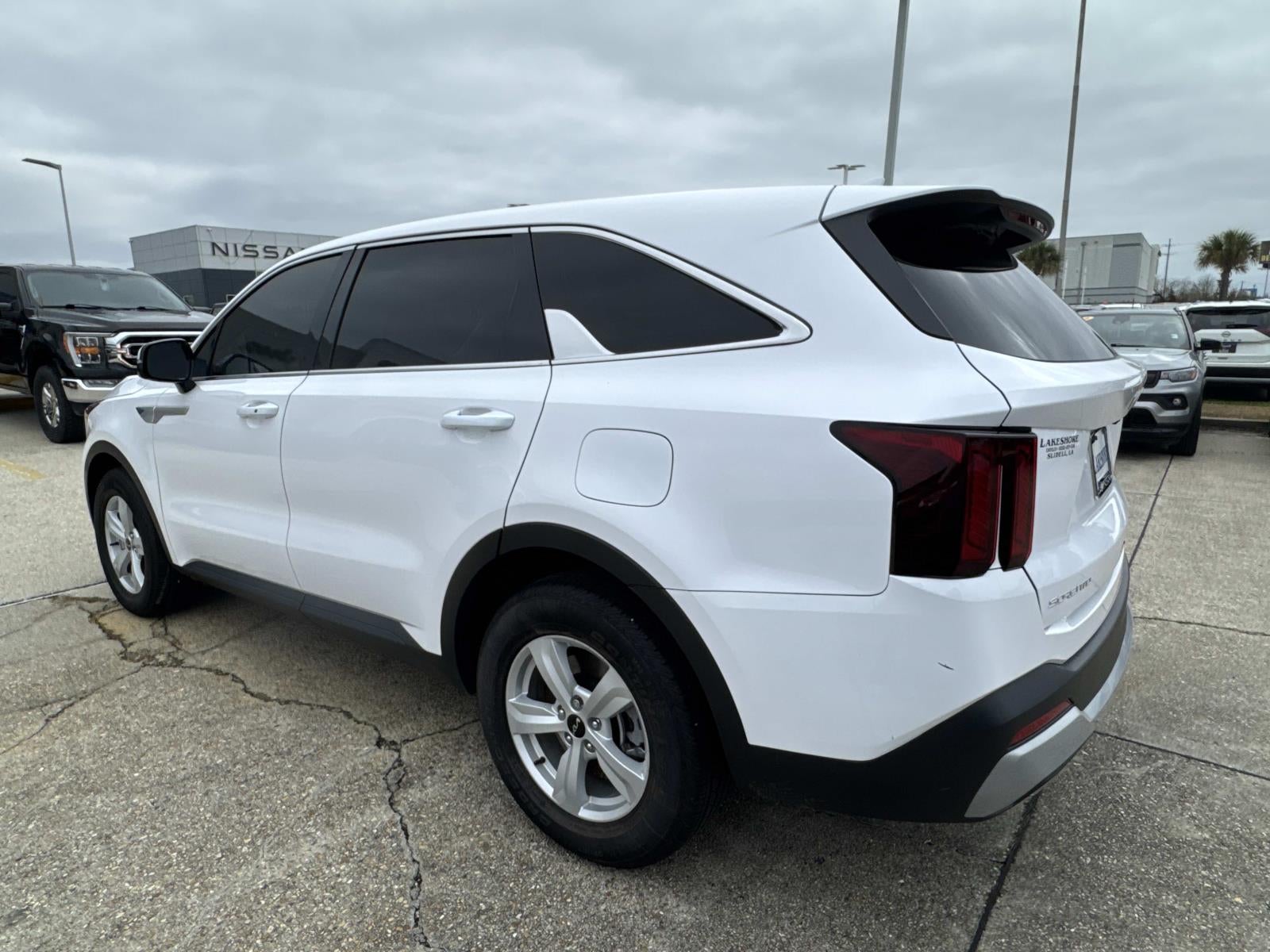 2025 Kia Sorento LX