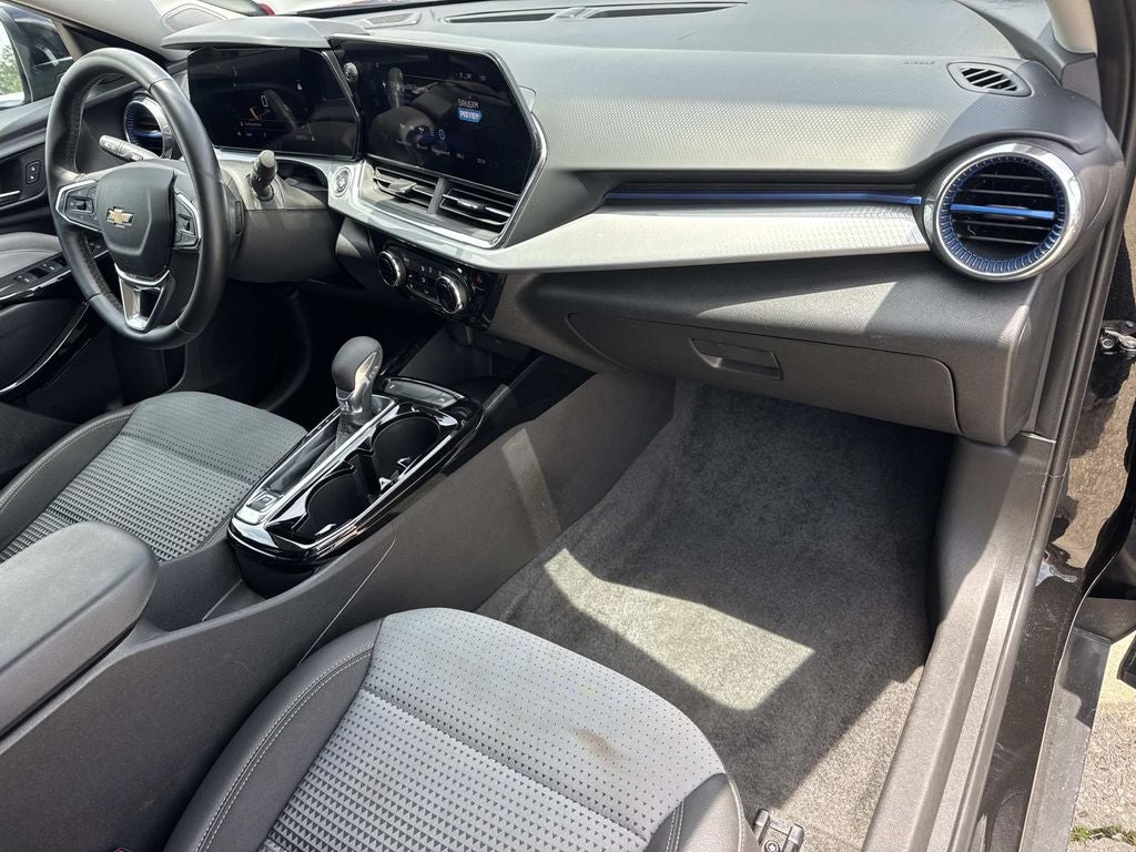 2025 Chevrolet Trax FWD LT