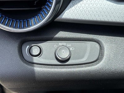 2025 Chevrolet Trax FWD LT