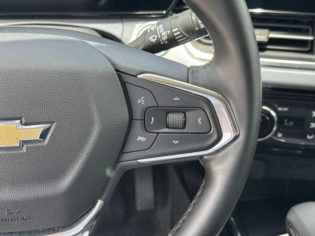 2025 Chevrolet Trax FWD LT