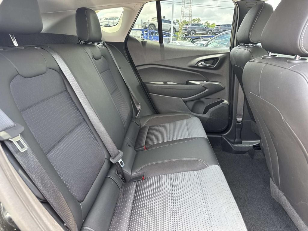 2025 Chevrolet Trax FWD LT