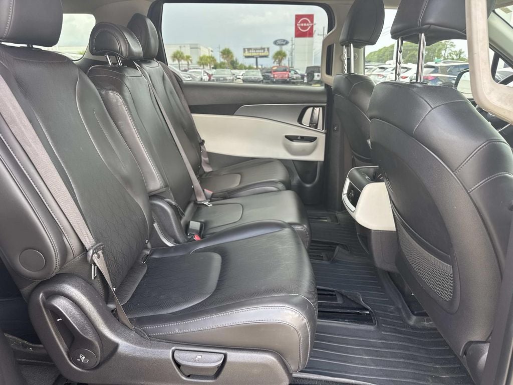 2023 Kia Carnival LX Seat Package