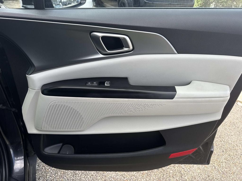2023 Kia Carnival LX Seat Package