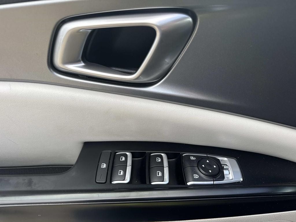 2023 Kia Carnival LX Seat Package