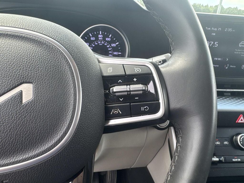 2023 Kia Carnival LX Seat Package