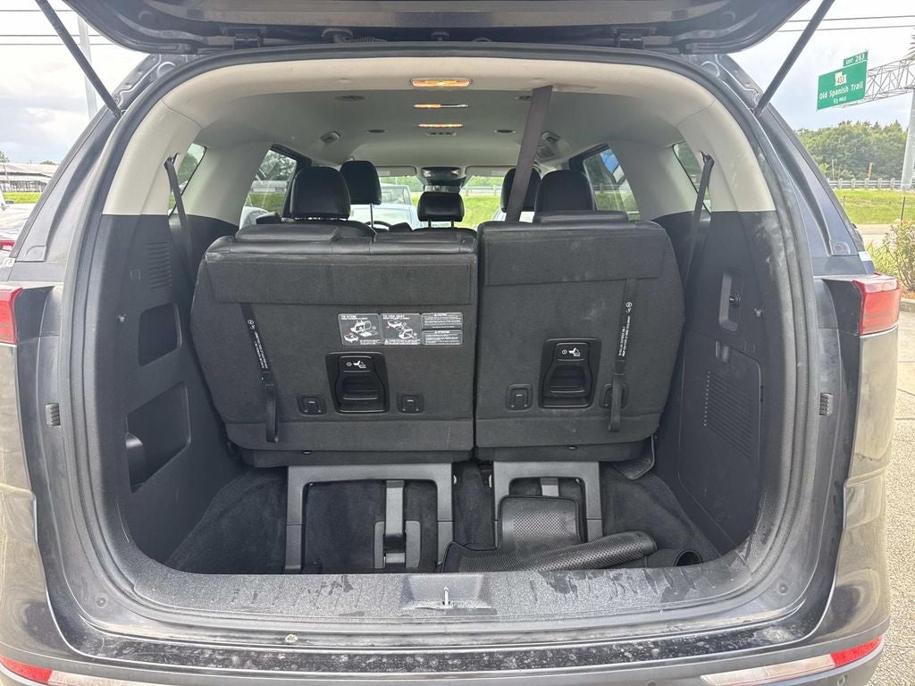 2023 Kia Carnival LX Seat Package