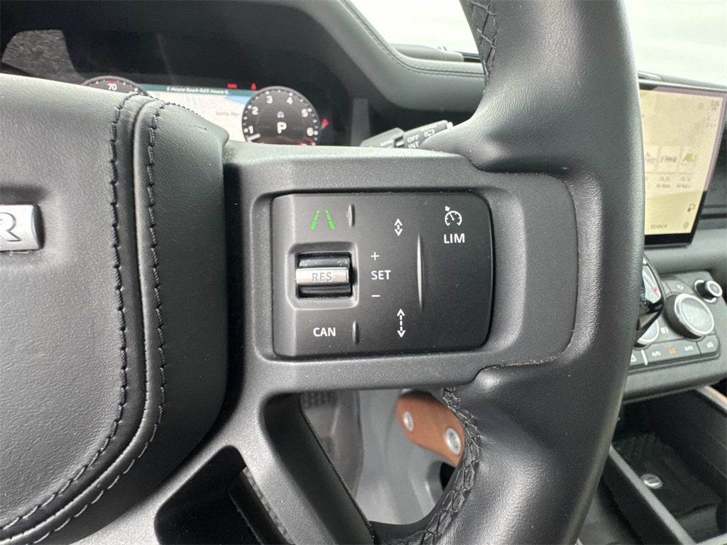 2023 Land Rover Defender 130 X-Dynamic SE