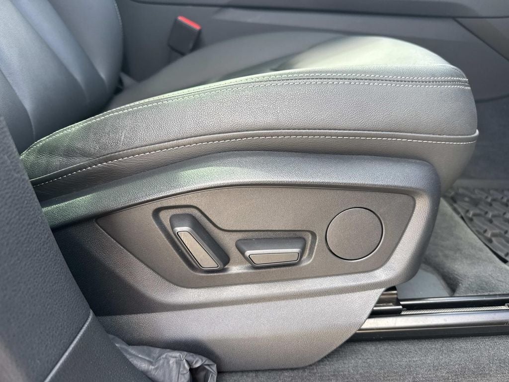 2023 Audi Q8 Premium 55 TFSI quattro Tiptronic
