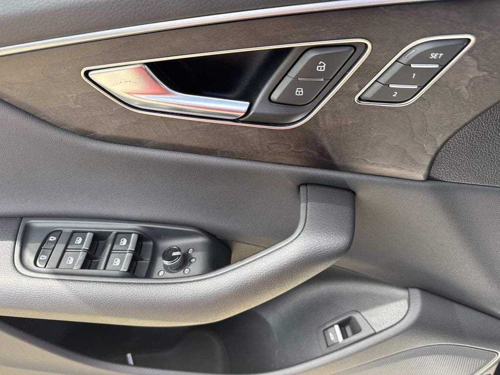 2023 Audi Q8 Premium 55 TFSI quattro Tiptronic