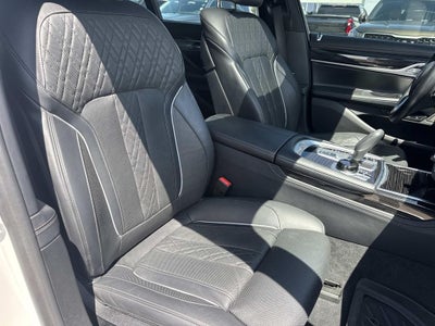 2019 BMW 750i 750i
