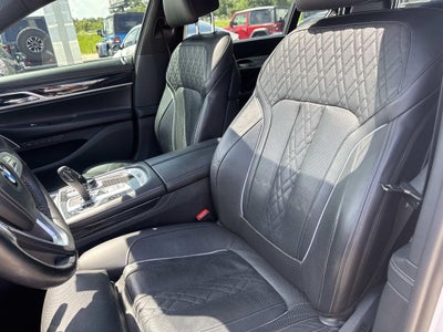 2019 BMW 750i 750i